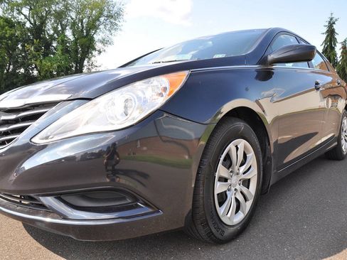 Used 2013 Hyundai Sonata GLS FWD image 3