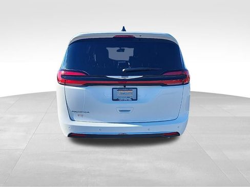 New 2026 Chrysler Pacifica Select image 25
