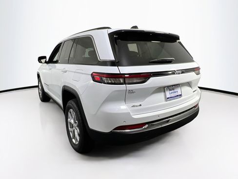 Used 2022 Jeep Grand Cherokee Limited image 7