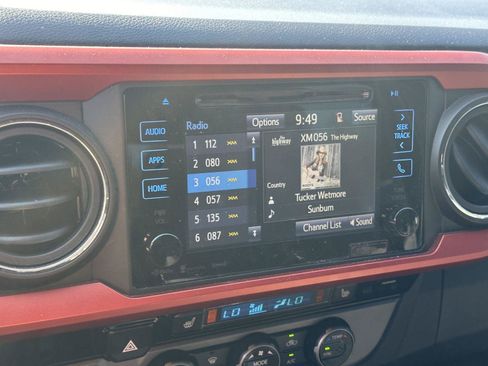 Used 2016 Toyota Tacoma TRD Sport w/ Premium & Technology Package AWD/4WD image 11