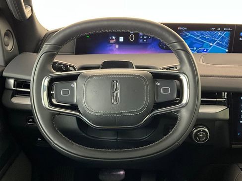 Used 2025 Lincoln Navigator Reserve w/ Jet Appearance Package image 12