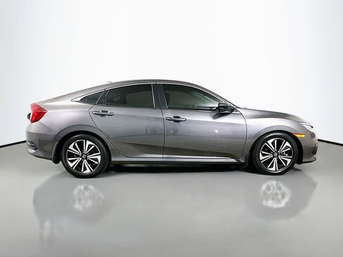 Used 2018 Honda Civic EX-L image 9