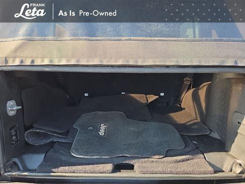 Used 2018 Jeep Wrangler Unlimited Sport S image 32