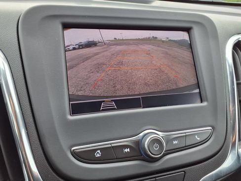 Used 2024 Chevrolet Equinox LT FWD image 58