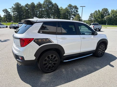 Used 2023 Honda Passport EX-L image 9