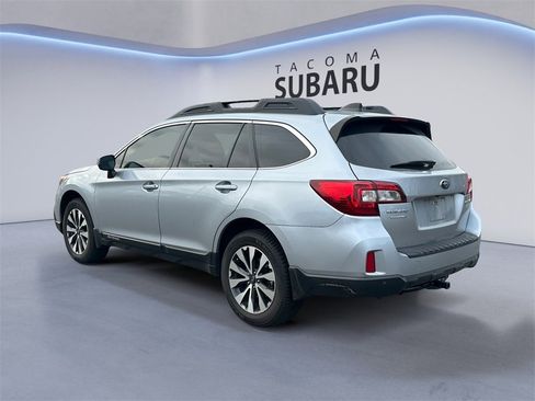 Used 2017 Subaru Outback 2.5i Limited image 3