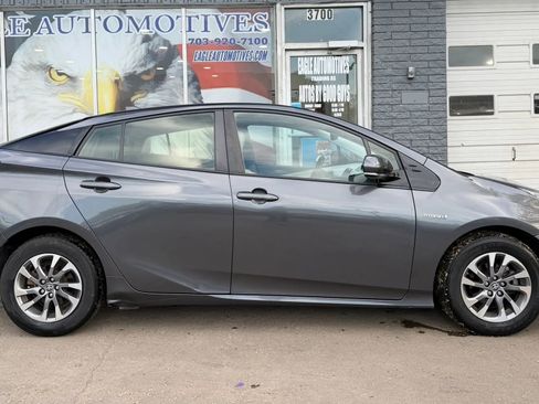 Used 2019 Toyota Prius XLE w/ Advanced Technology Package image 2