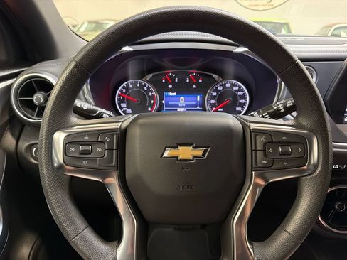 Used 2022 Chevrolet Blazer LT w/ LPO, Black Accent Package FWD image 17