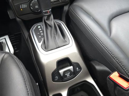 Used 2021 Jeep Renegade Limited w/ Sun & Sound Group image 15