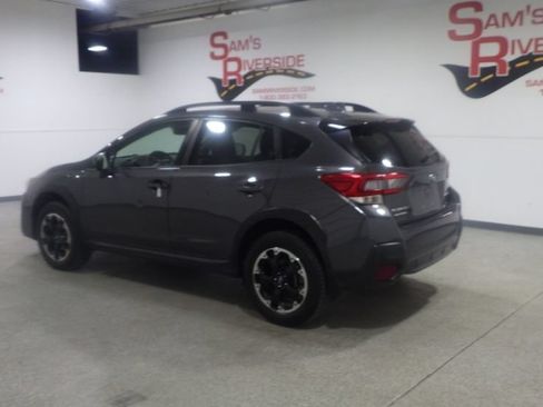 Used 2023 Subaru Crosstrek 2.0i Premium AWD/4WD image 2
