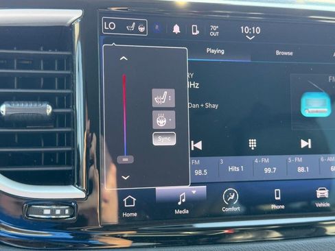 Used 2024 Chrysler Pacifica Touring-L FWD image 26