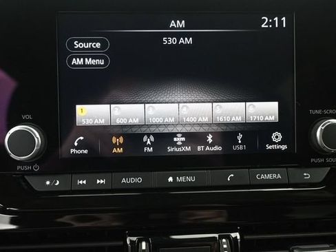 Used 2024 Nissan Pathfinder SV AWD/4WD image 13