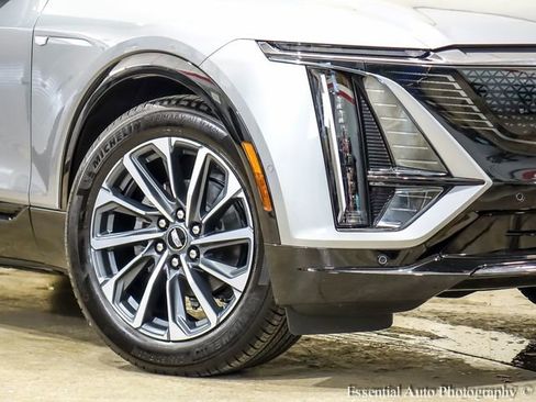 Certified 2024 Cadillac Lyriq Sport AWD/4WD image 4