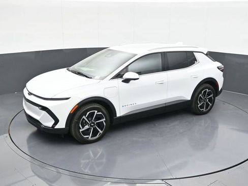 New 2026 Chevrolet Equinox EV LT FWD image 60