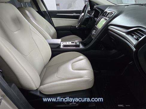 Used 2018 Ford Fusion Titanium image 16