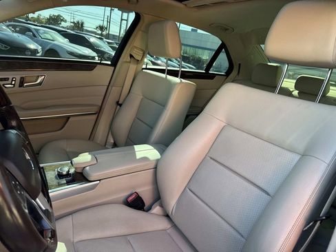Used 2016 Mercedes-Benz E 350 Sedan w/ Premium Package image 17