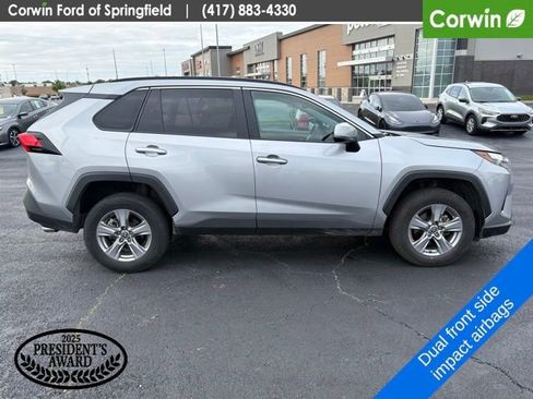 Used 2022 Toyota RAV4 XLE FWD image 8
