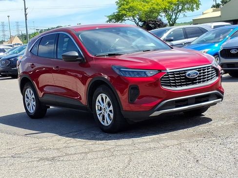 Certified 2023 Ford Escape Active AWD/4WD image 7