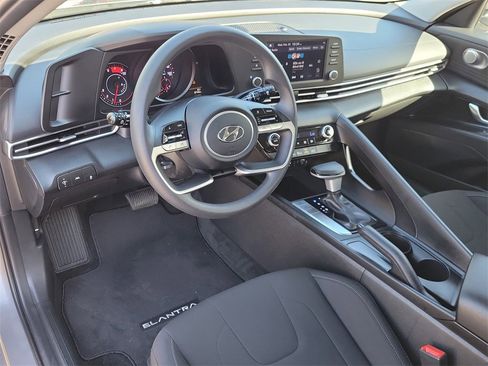 Certified 2023 Hyundai Elantra SEL image 18