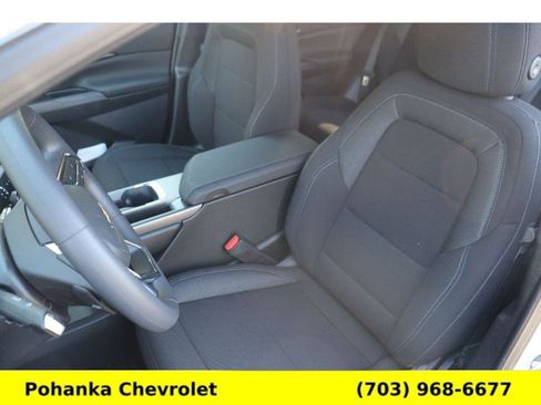 New 2026 Chevrolet Equinox EV LT FWD image 23