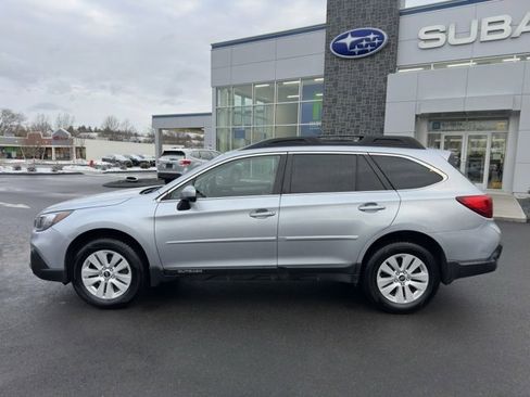Used 2018 Subaru Outback 2.5i Premium image 5