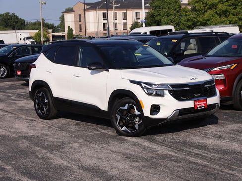 Used 2026 Kia Seltos S FWD image 3