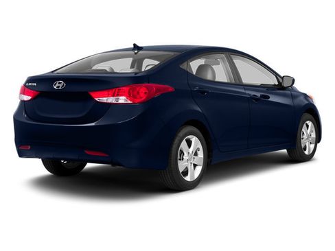 Used 2013 Hyundai Elantra GLS image 2