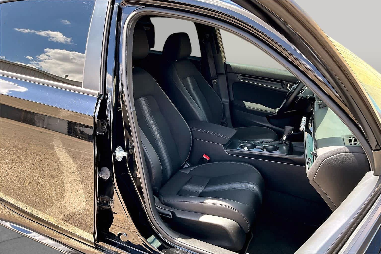 Used 2025 Honda Civic Sport image 9