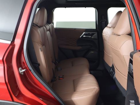 New 2025 Mitsubishi Outlander SEL image 37