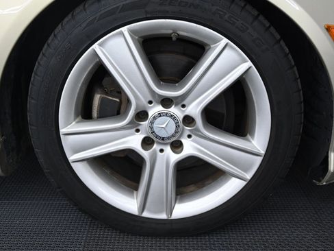 Used 2010 Mercedes-Benz C 300 Sport image 41