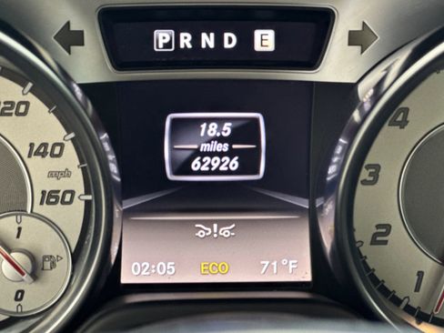 Used 2013 Mercedes-Benz SL 550 w/ Premium Pkg image 17
