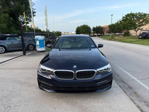 Used 2019 BMW 540i w/ Luxury Seating Package RWD image 3