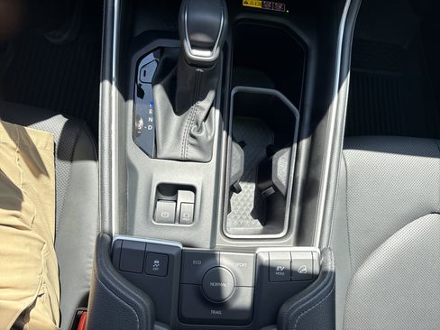Used 2025 Toyota Grand Highlander AWD Hybrid image 19