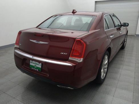 Used 2020 Chrysler 300 Limited image 7