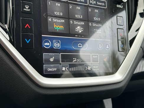 Used 2024 Subaru Ascent Premium w/ Convenience Package image 21