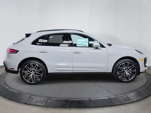 New 2026 Porsche Macan image 8