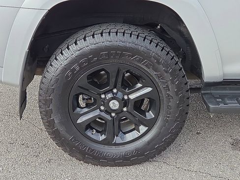 Used 2024 Toyota 4Runner SR5 Premium image 7