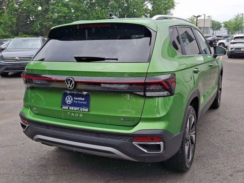Certified 2025 Volkswagen Taos SE AWD/4WD image 10
