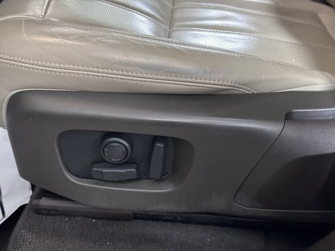 Used 2020 Land Rover Range Rover Sport HSE image 15