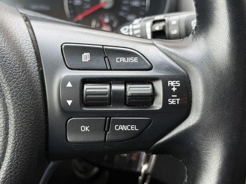 Used 2017 Kia Sorento AWD w/ LX Convenience Package image 31