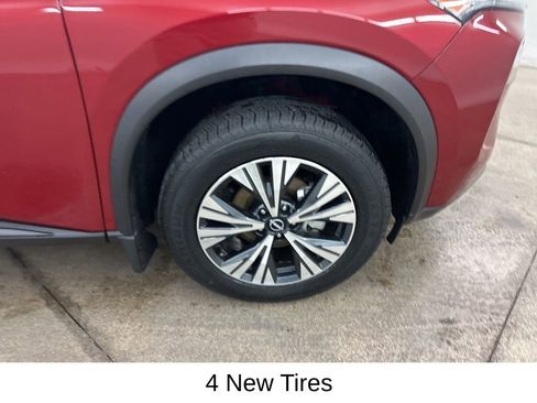 Used 2023 Nissan Rogue SV AWD/4WD image 16
