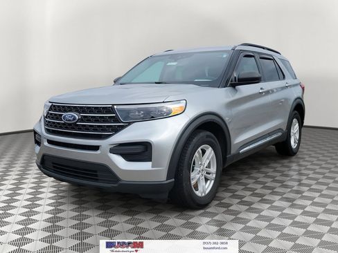 Certified 2023 Ford Explorer XLT AWD/4WD image 2