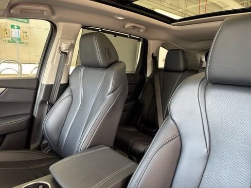 Used 2024 Acura MDX SH-AWD w/ Technology Package image 23