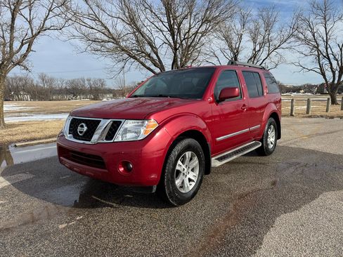 Used 2011 Nissan Pathfinder Silver image 3