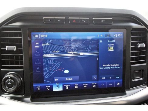 Used 2023 Ford F150 Lariat w/ Trailer Tow Package image 25