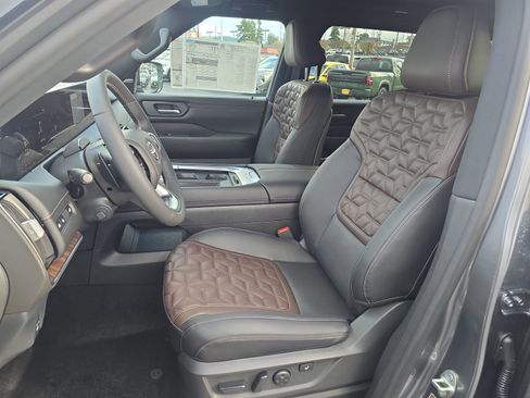 New 2026 Nissan Armada Platinum Reserve image 11