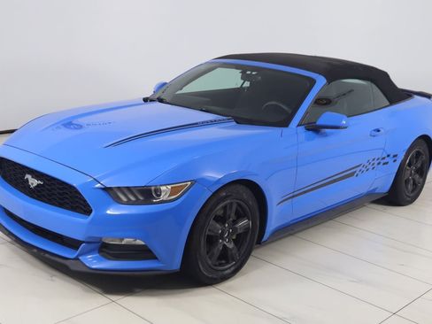 Used 2017 Ford Mustang Convertible RWD image 42
