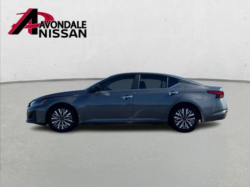 New 2025 Nissan Altima 2.5 SV image 3