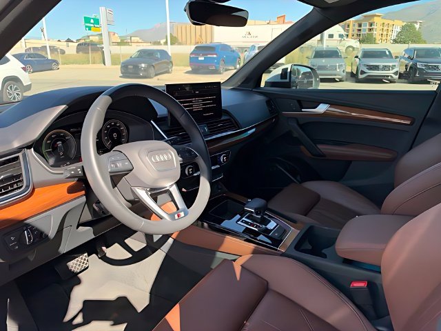 Used 2024 Audi Q5 e Premium Plus w/ Premium Plus Package AWD/4WD image 21