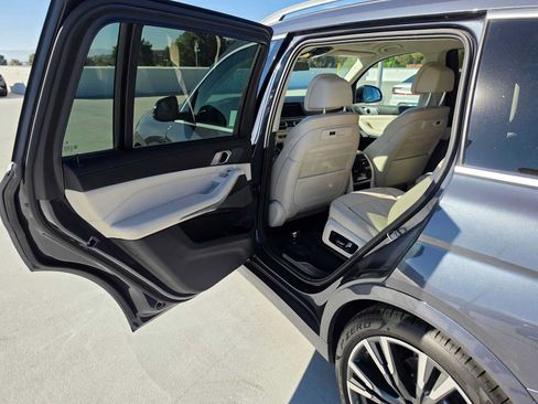 Used 2020 BMW X7 xDrive40i w/ Premium Package AWD/4WD image 17
